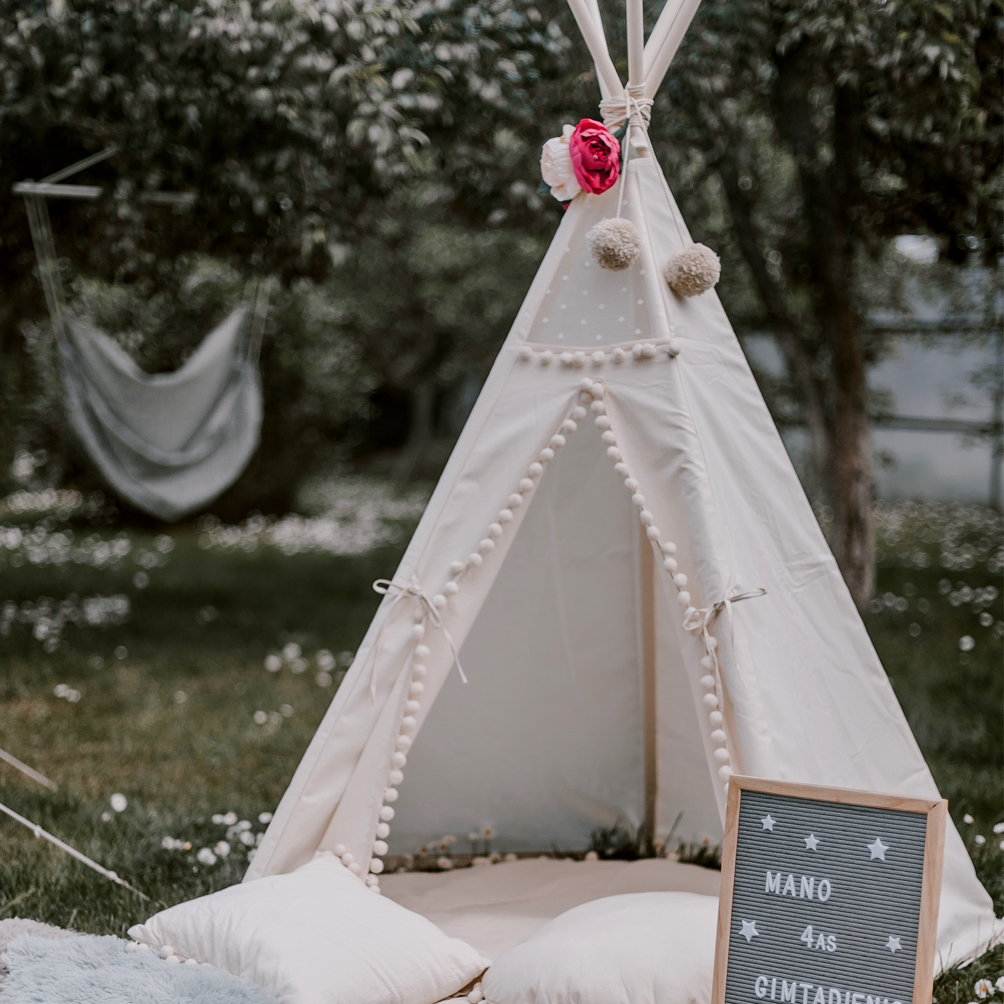 MINICAMP Peonies Flower Garland for Teepee Decoration - Teepee Accessory