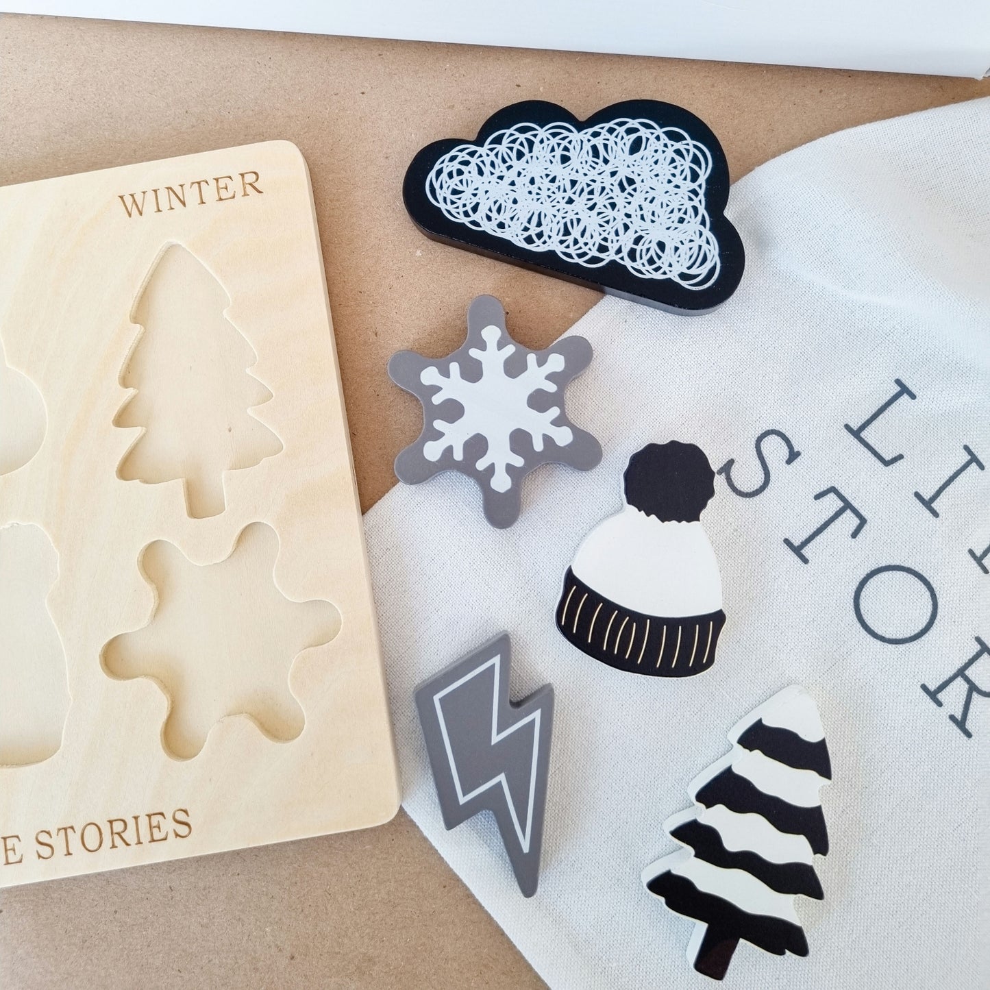 All The Seasons Story Winter Tray Puzzle Toy