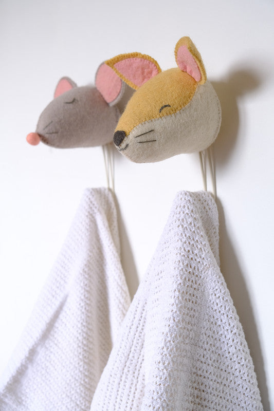 Sleepy Fox Head Coat Hook