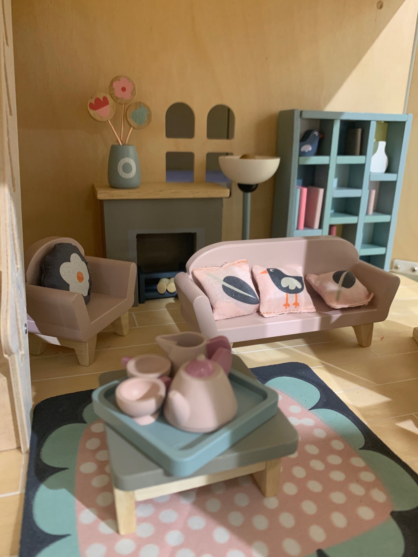 Dolls House Sitting Room Furniture