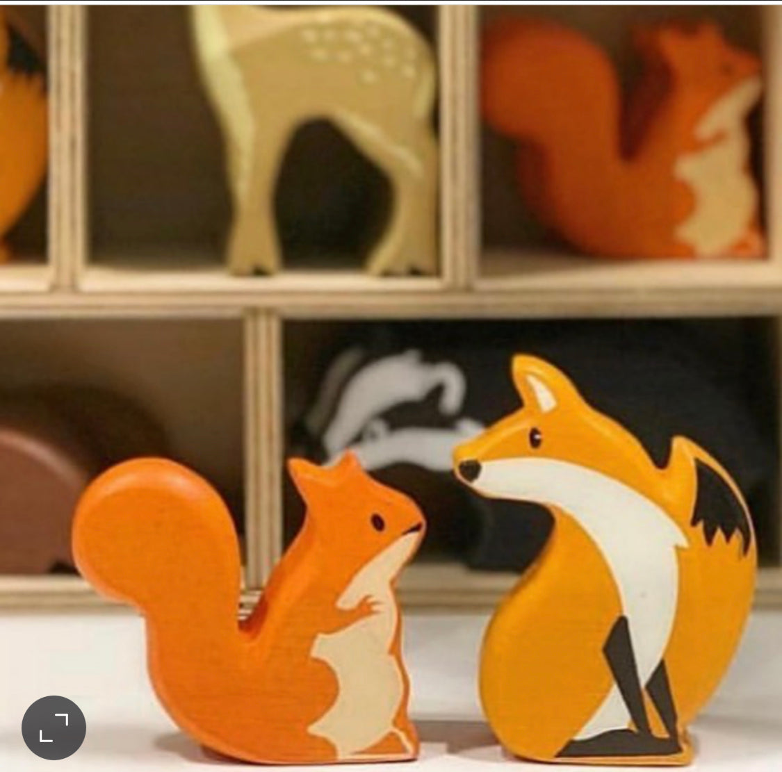 8 Woodland Animals & Shelf