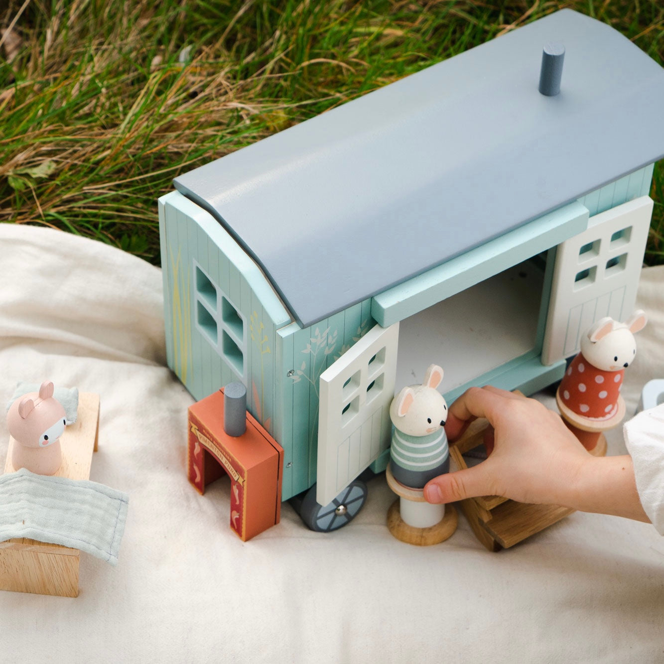 Secret Meadow Shepherds Hut