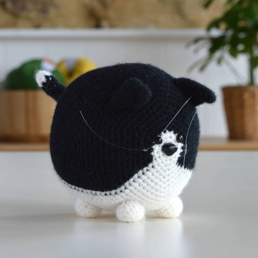 Black And White Cat Crochet Kit, Black - Toys & Games - The Present King