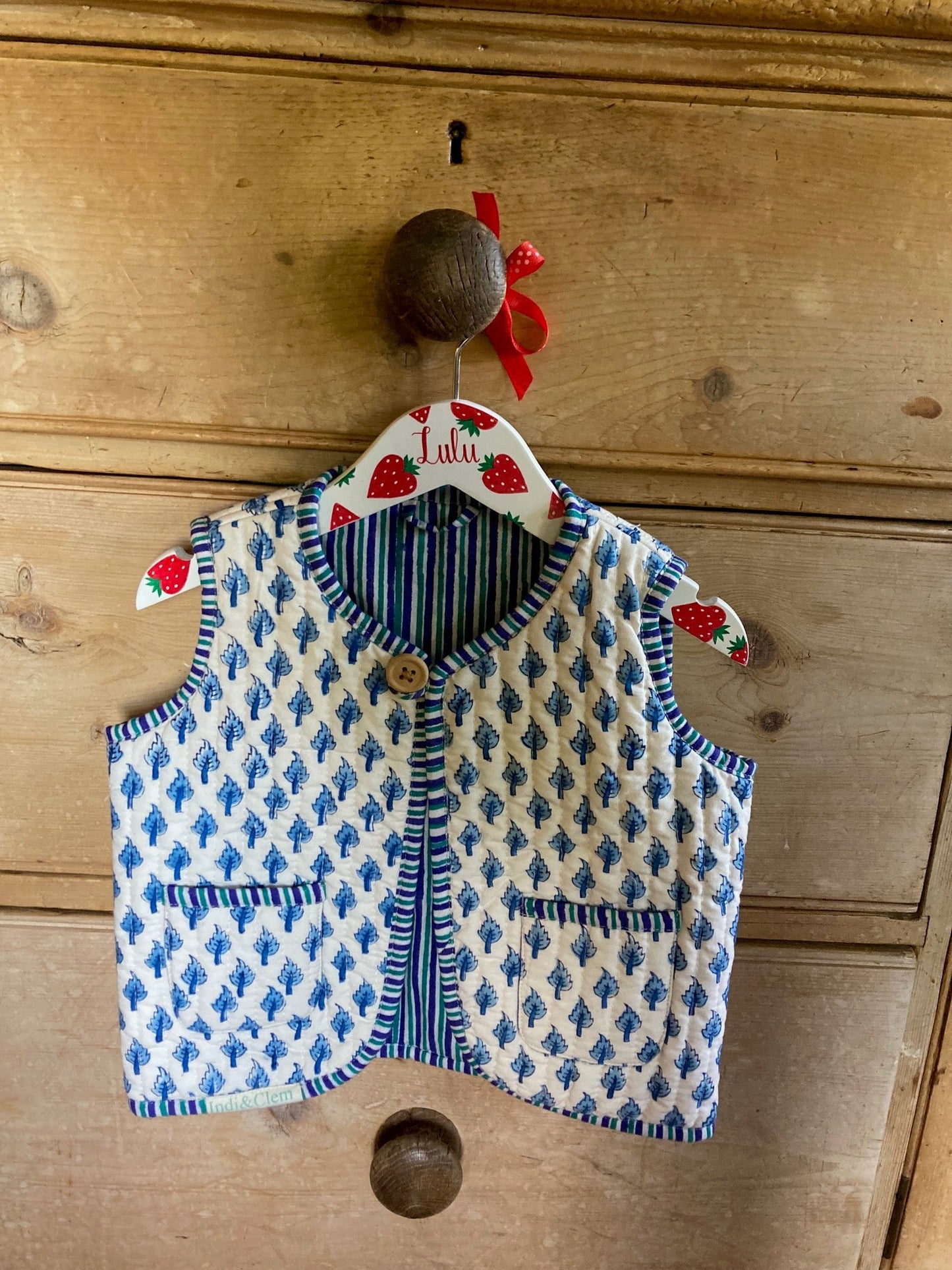 Dinky Leaf Reversible Gilet - Clothing & Accessories - The Present King