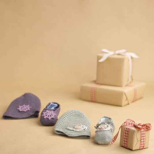 Handmade Bamboo Hat And Booties Set, Green/Grey