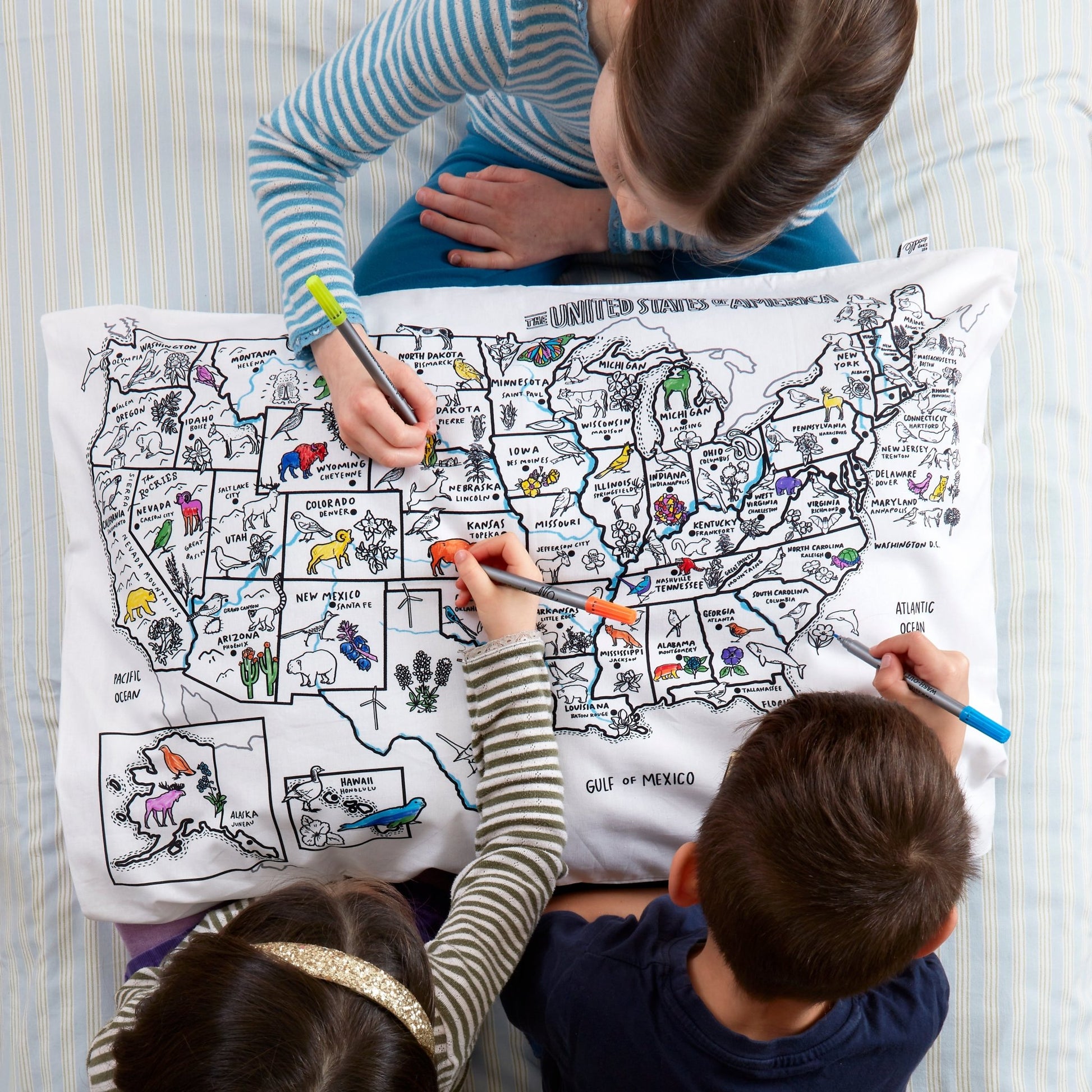 Colour Your Own US Map Pillowcase - Educational Colouring Gifts - ELLIE