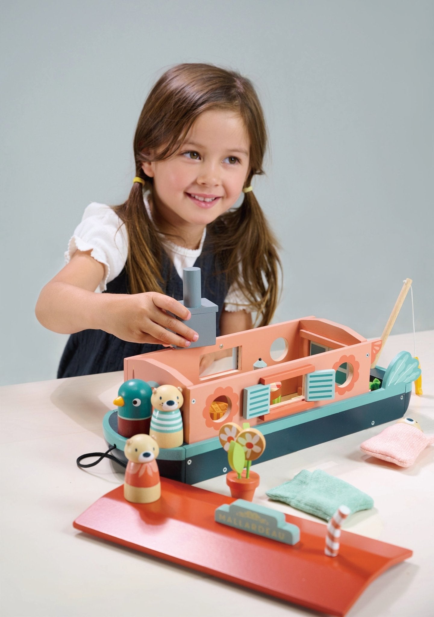 Little Otter Canal Boat - Dolls houses + Dolls - ELLIE