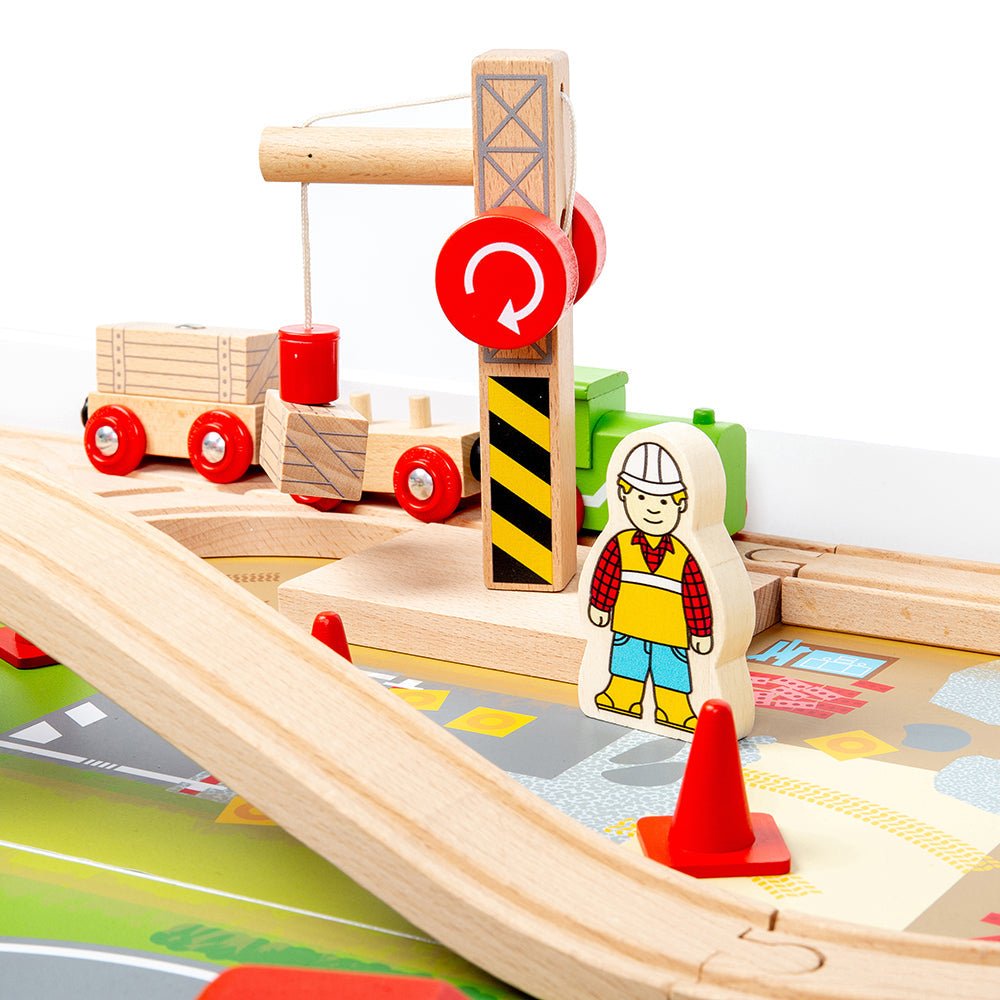 Train Set & Table - ELLIE