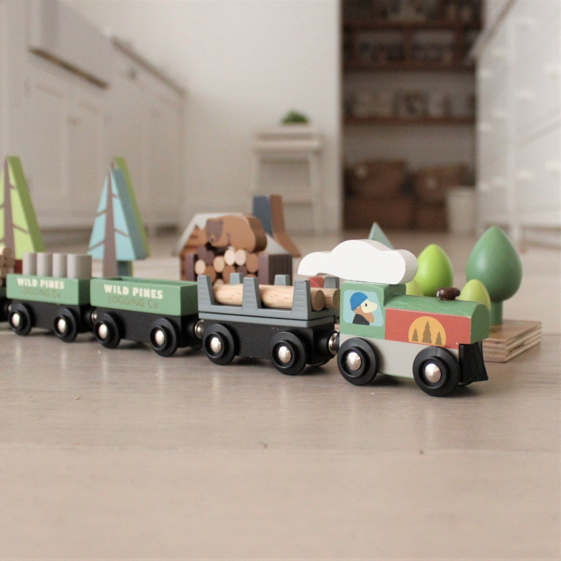 Wild Pines Train Set - Wooden train sets - ELLIE