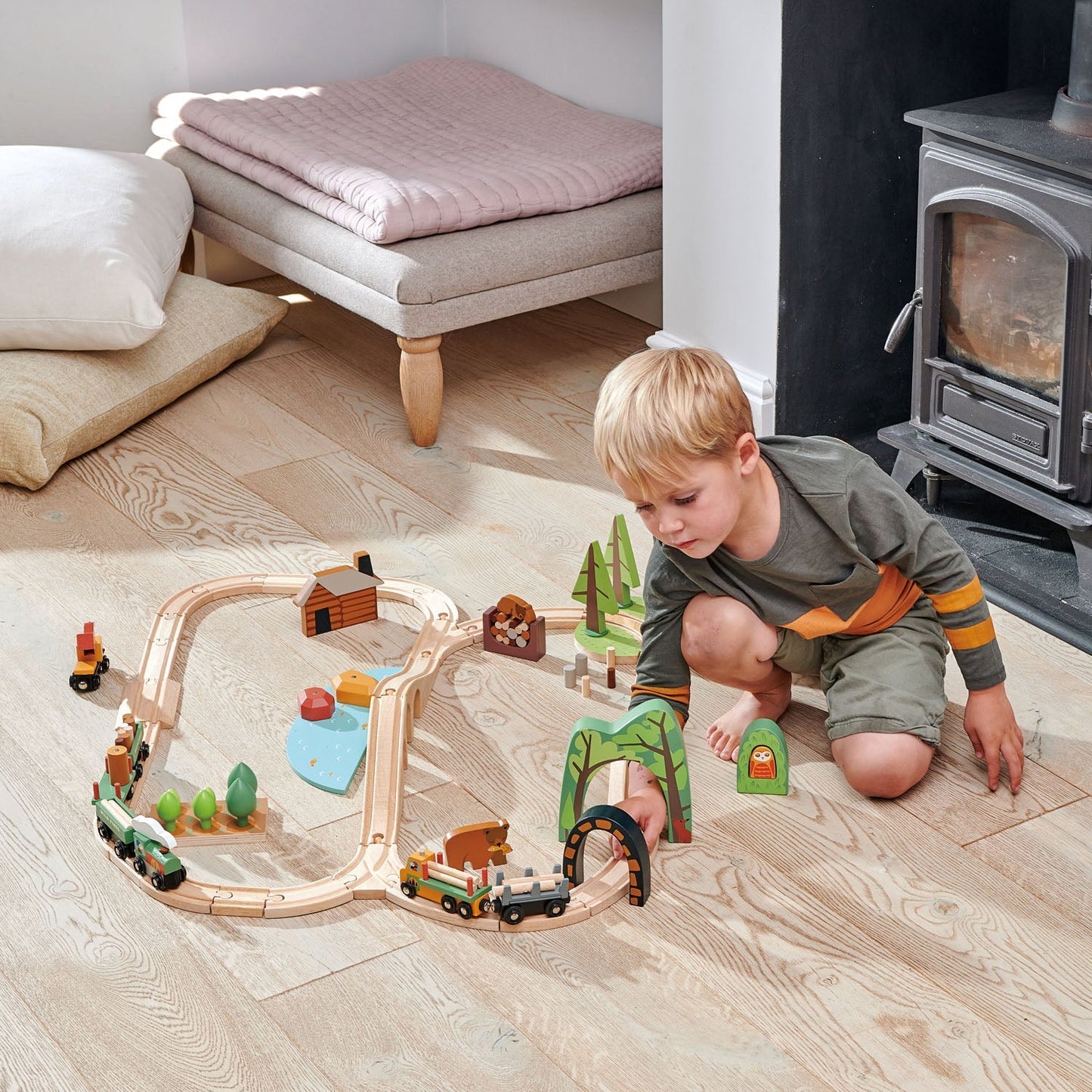 Wild Pines Train Set - Wooden train sets - ELLIE