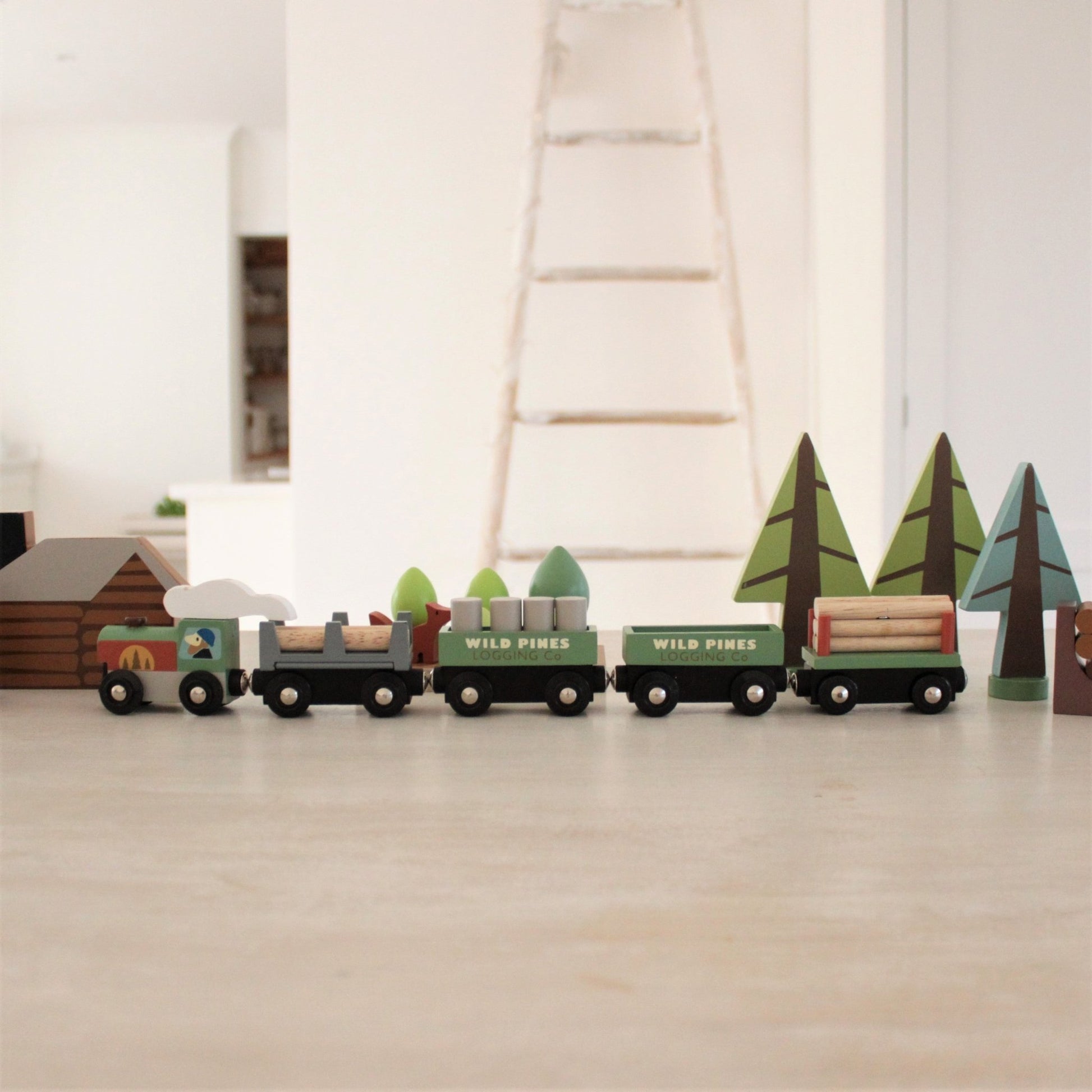 Wild Pines Train Set - Wooden train sets - ELLIE